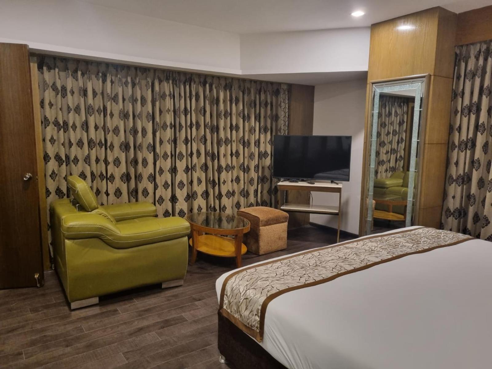 Hotel Benzz Park Čennai Exteriér fotografie