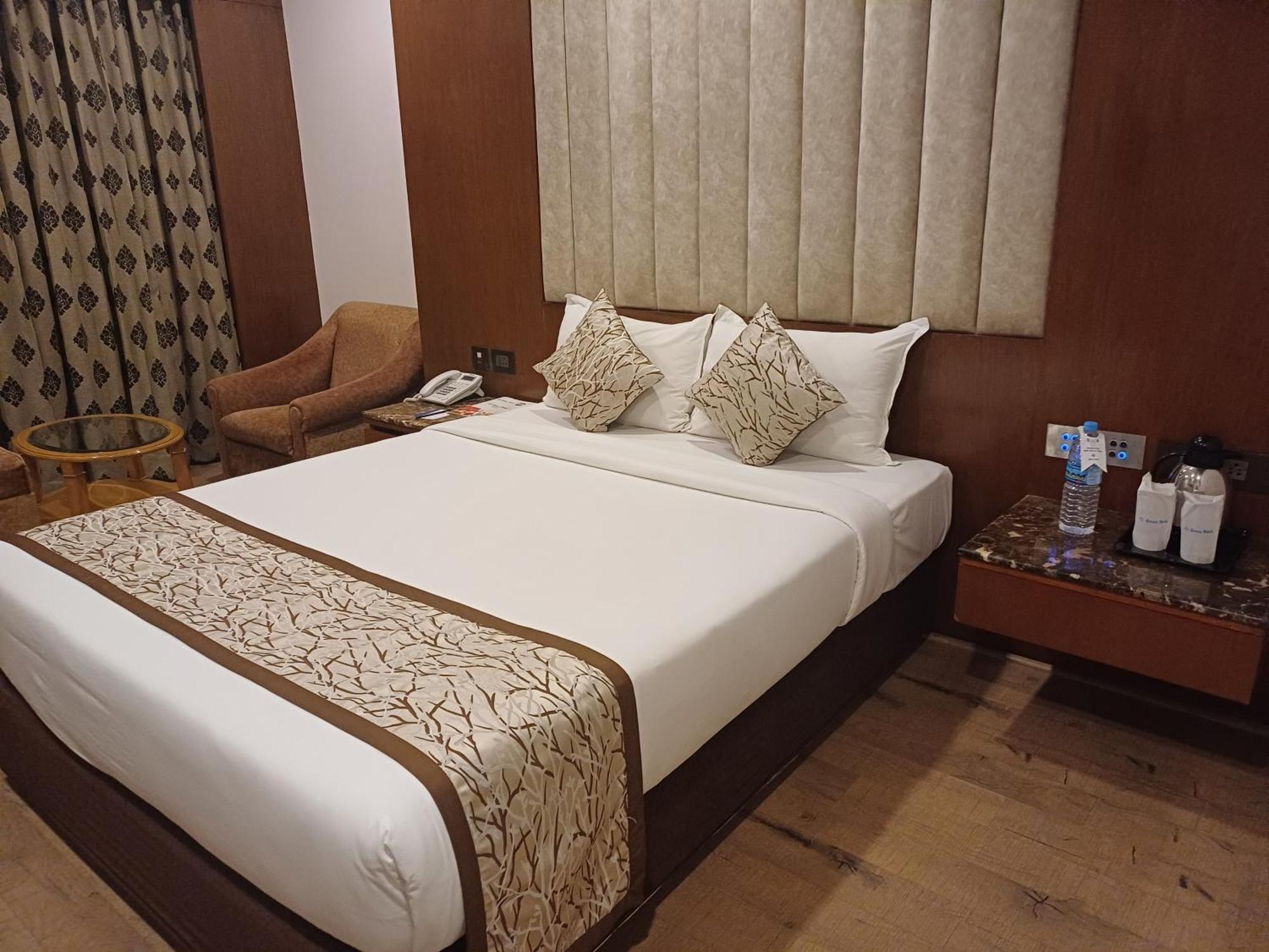 Hotel Benzz Park Čennai Exteriér fotografie